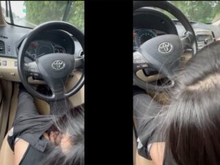 Em gái mưa thích bú mút trên xe ô tô